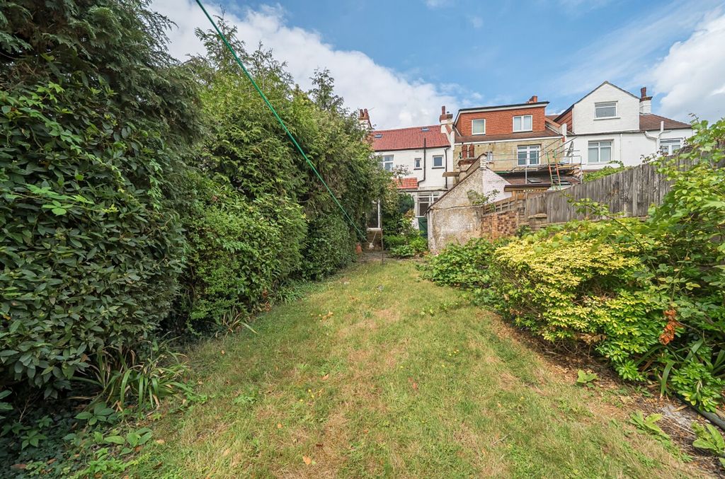 Property photo 2 of 18