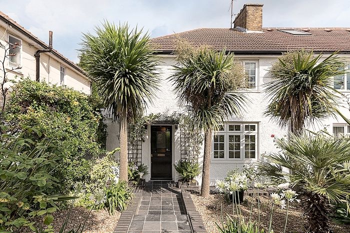 Property photo 1 of 22 Halliwick Road