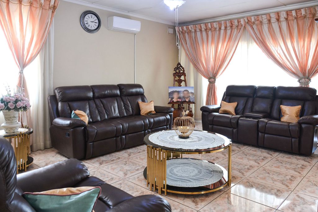 Property photo 3 of 52 1Pm1727273