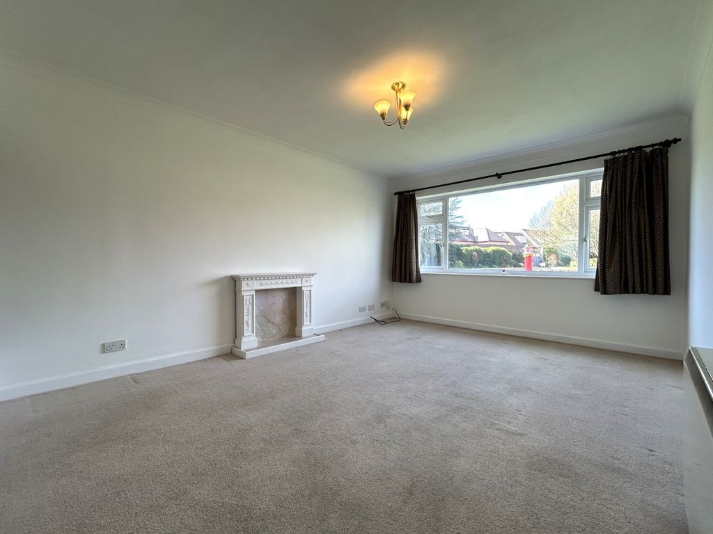 Property photo 2 of 12 Picture No. 21
