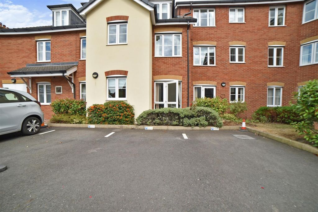 Property photo 1 of 18 Edwards Court - Apartment Exterior.Jpg