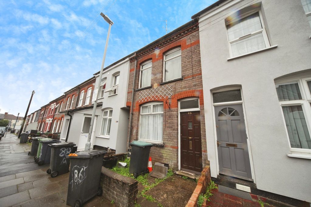 Property photo 1 of 17