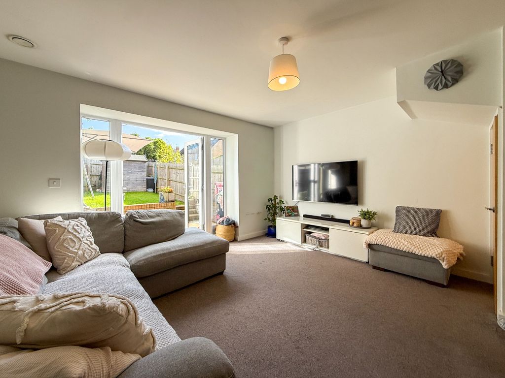 Property photo 3 of 25 4387996