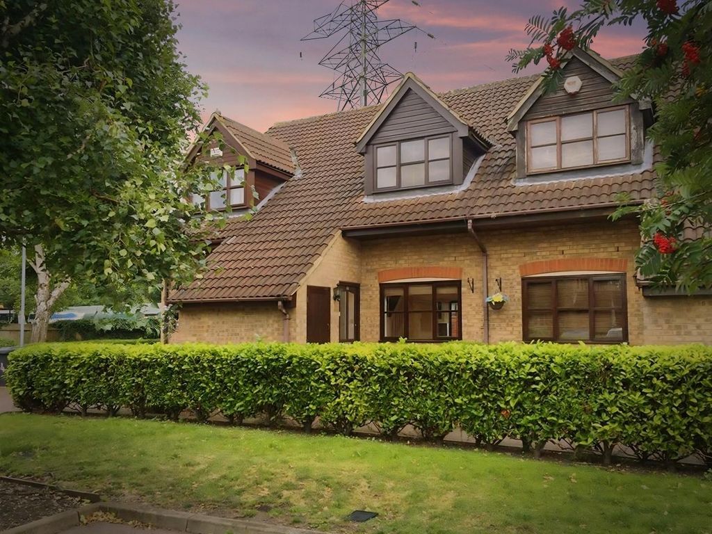 Property photo 1 of 8 Duskshots-d2946538_A5d33Dd5-Itrlxj.Jpg