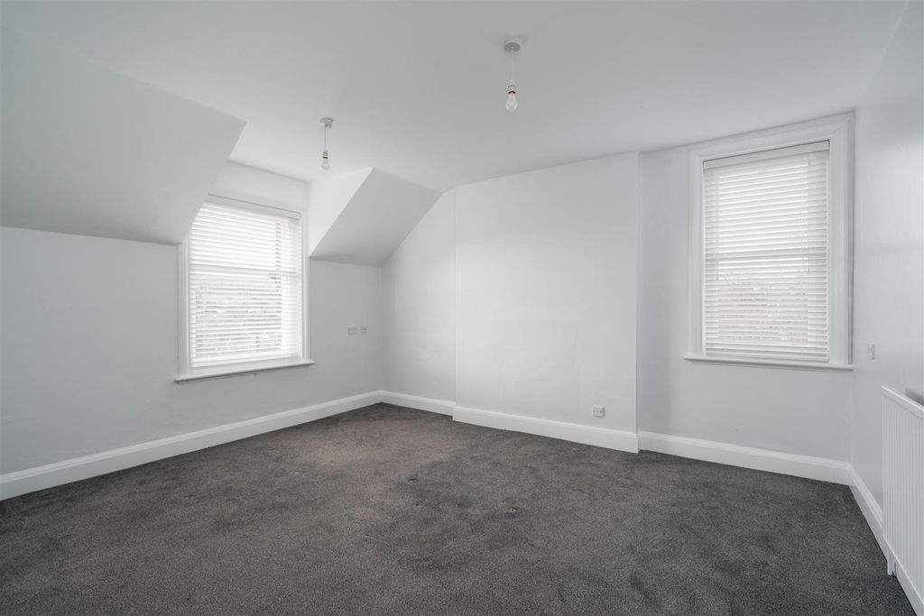 Property photo 3 of 10 Living Room.Jpg