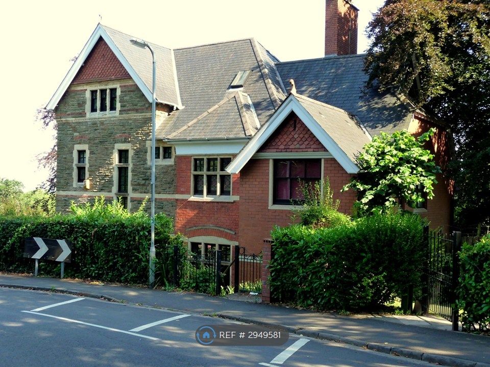 Property photo 1 of 18
