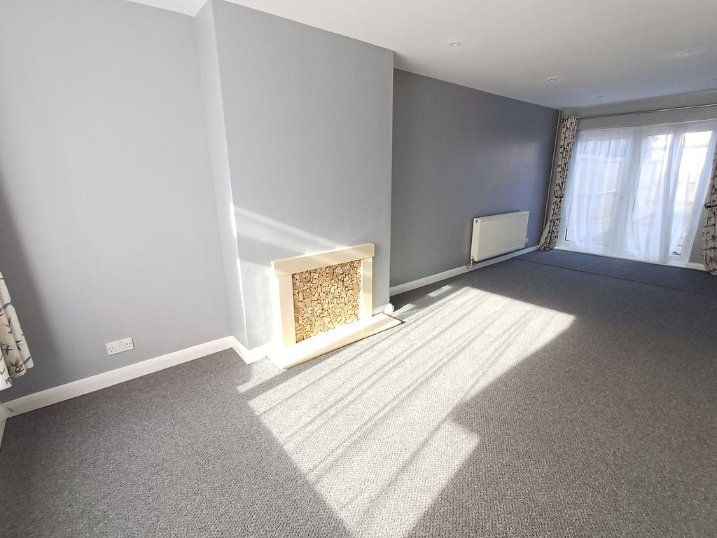 Property photo 2 of 11 Picture No. 26