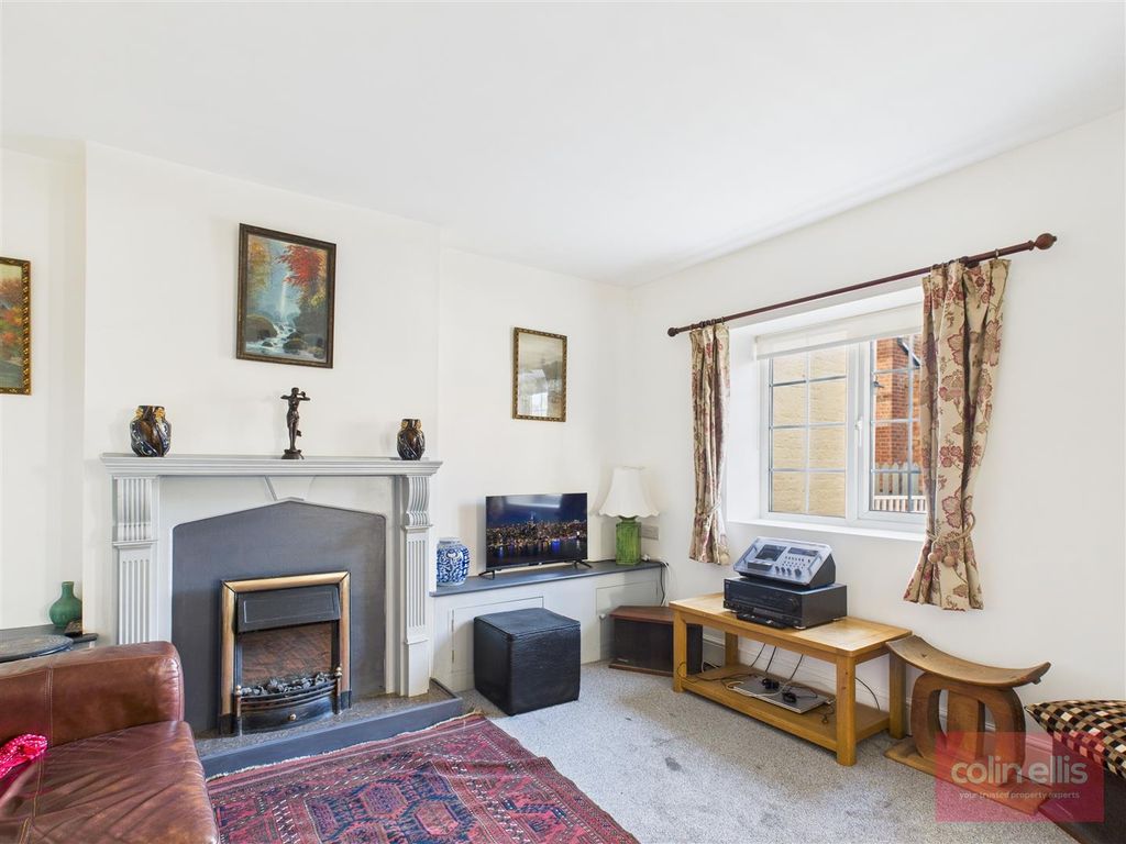 Property photo 2 of 21 Cam05075G0-Pr0233-Still010.Jpg