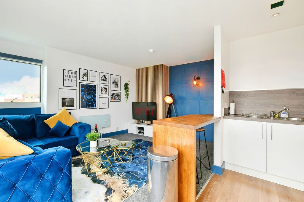 Property photo 3 of 25