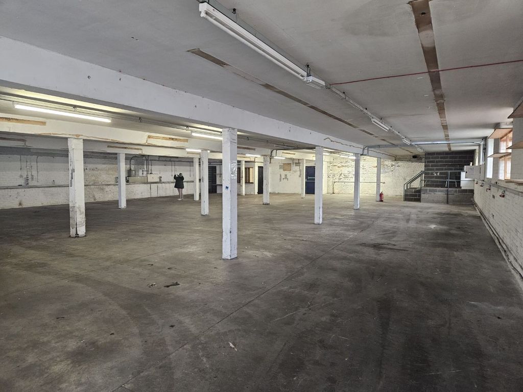 Property photo 2 of 3