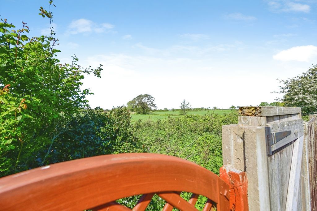 Property photo 2 of 17 Pbox-Img.Jpg