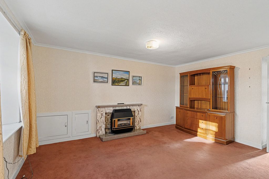 Property photo 3 of 26