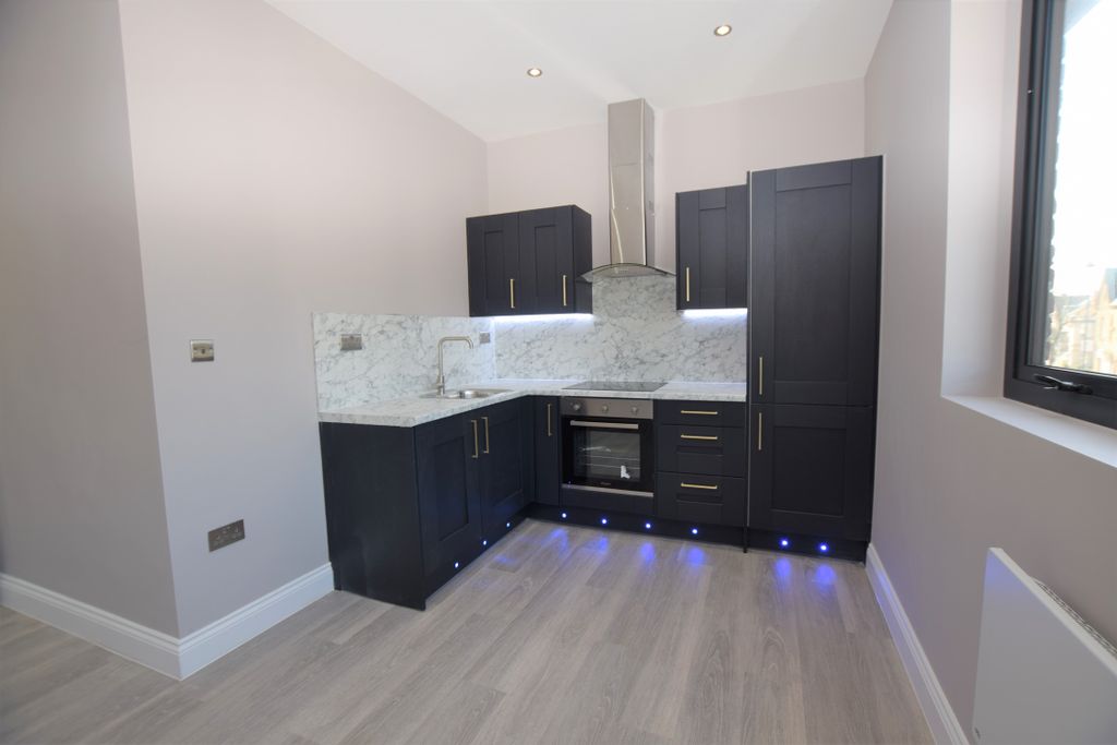 Property photo 1 of 5 Kitchen