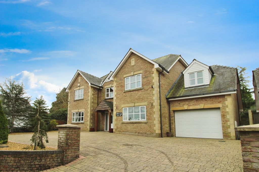 Property photo 2 of 34