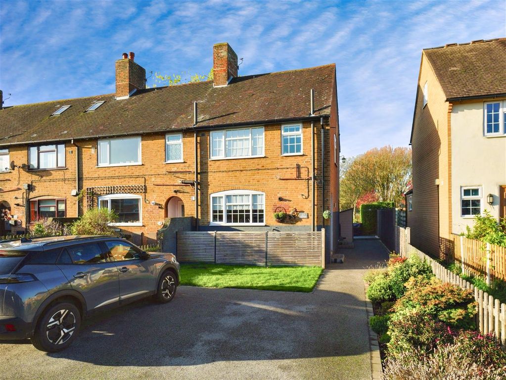 Property photo 1 of 22 External