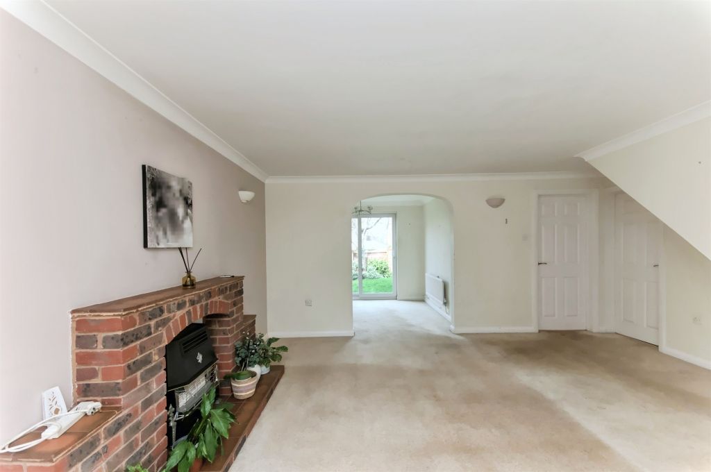 Property photo 3 of 28