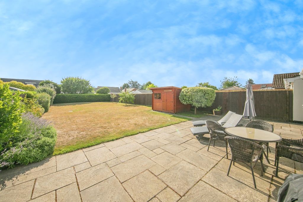 Property photo 2 of 17