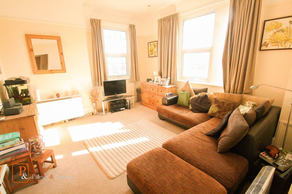 Property photo 2 of 9 Reception Room