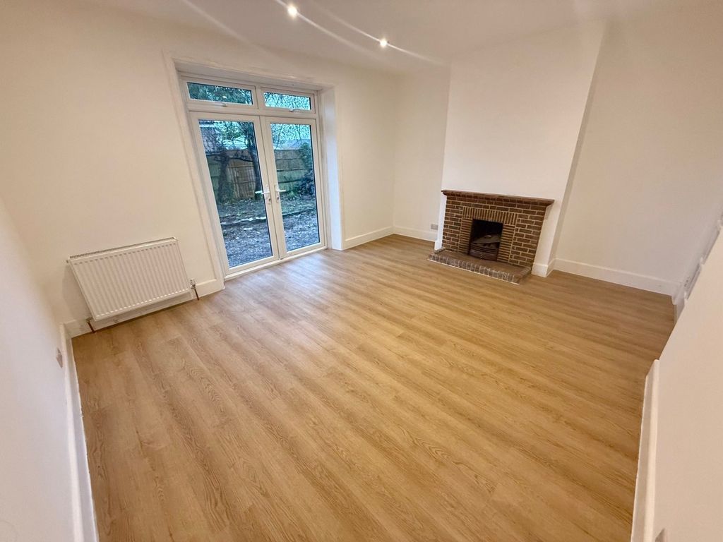 Property photo 3 of 16 Picture No. 08