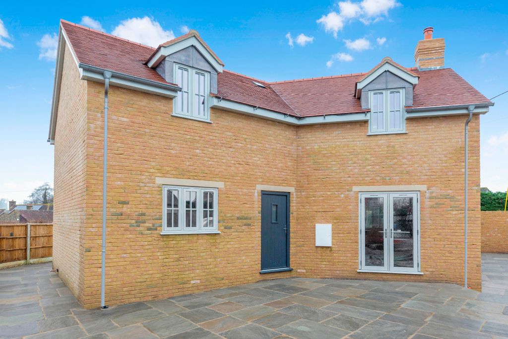 Property photo 2 of 4