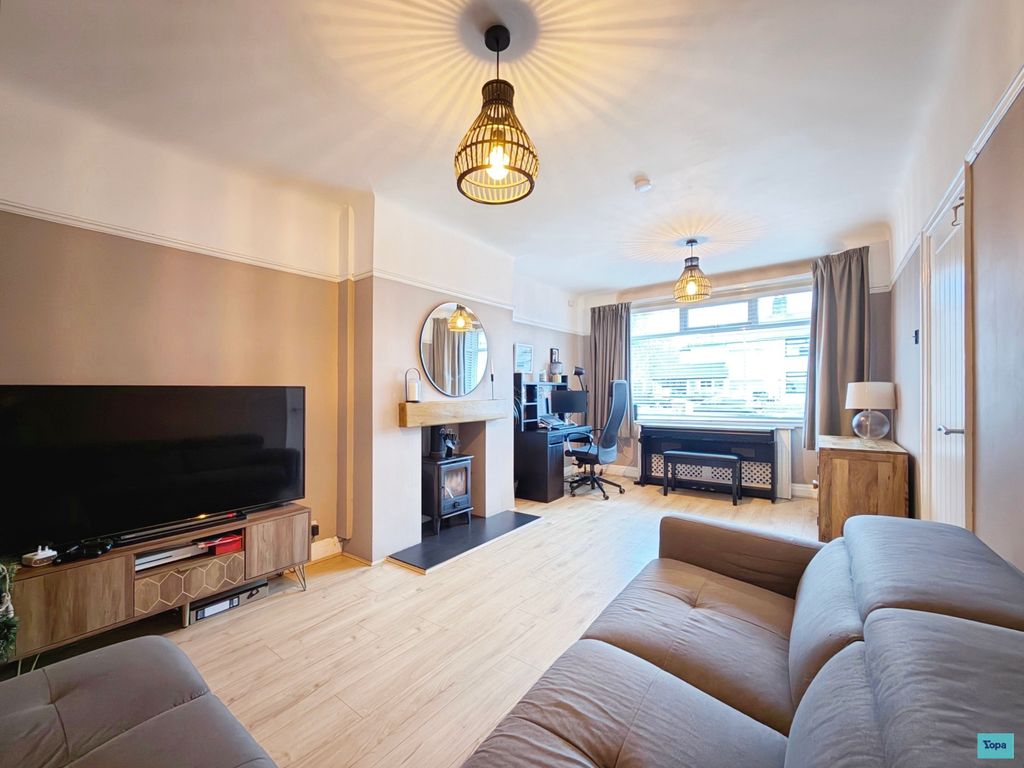 Property photo 3 of 25 6