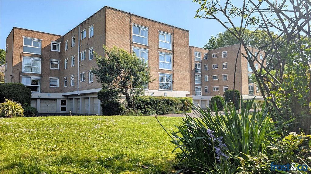 Property photo 1 of 10 Lilliput Court