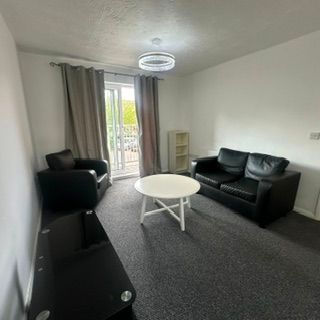 Property photo 2 of 30