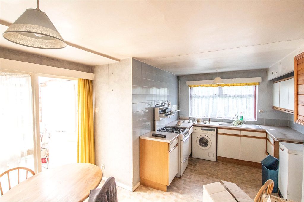 Property photo 2 of 16 Kitchen/Diner