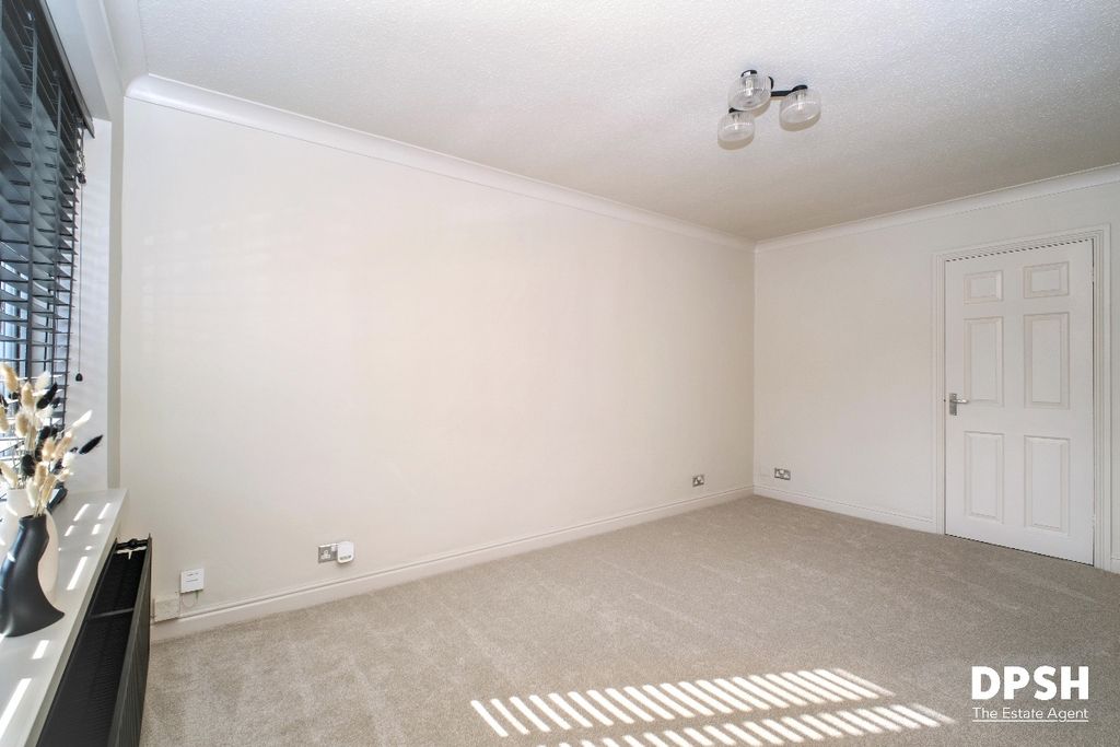Property photo 3 of 26