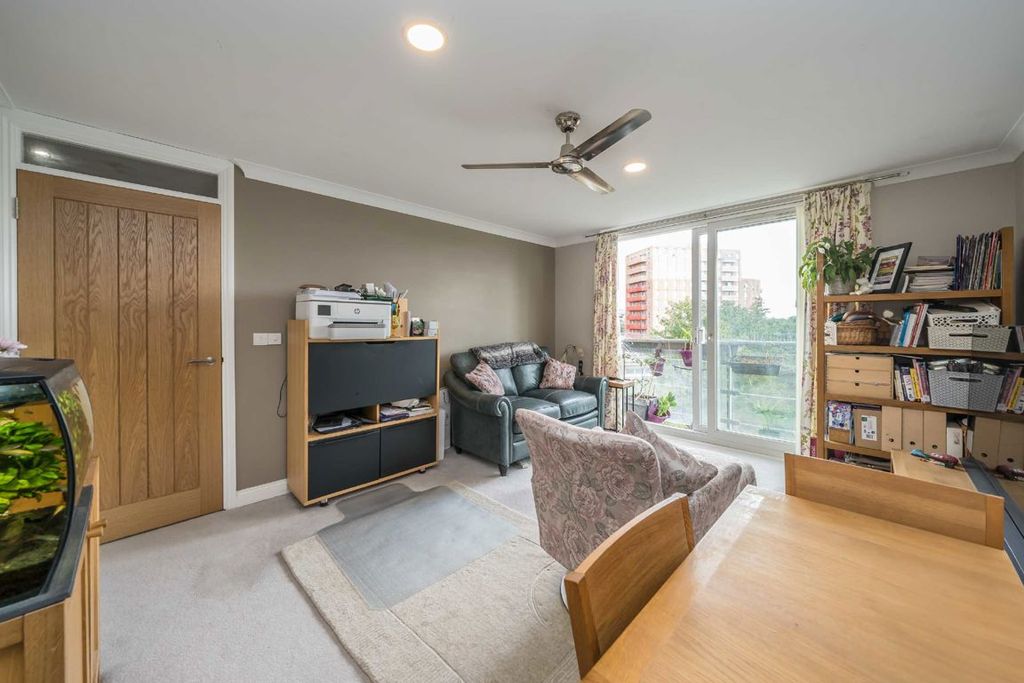 Property photo 2 of 4