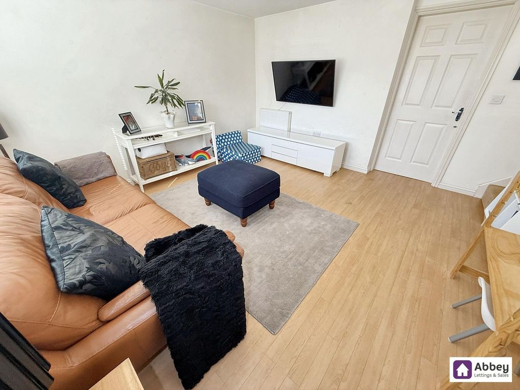 Property photo 2 of 12 Lounge