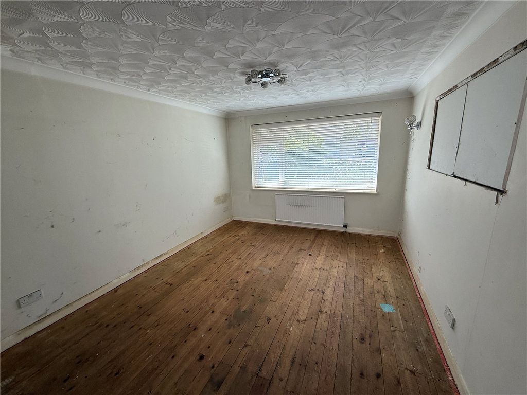 Property photo 3 of 11 Picture No. 17