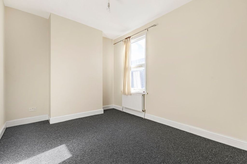 Property photo 2 of 14 Picture No. 06