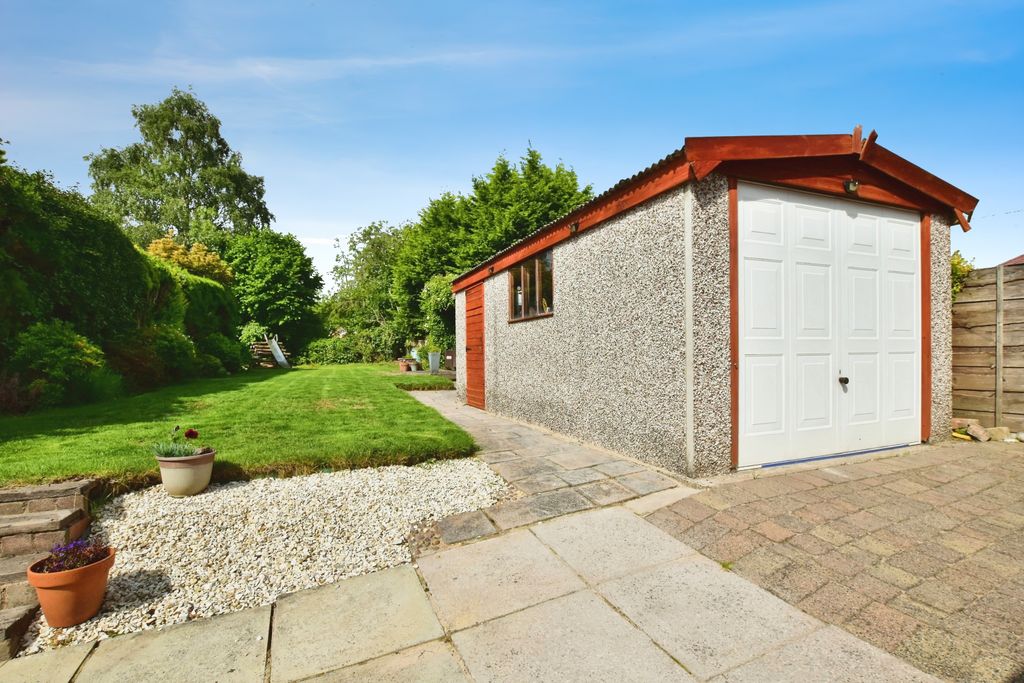 Property photo 2 of 22 Outside