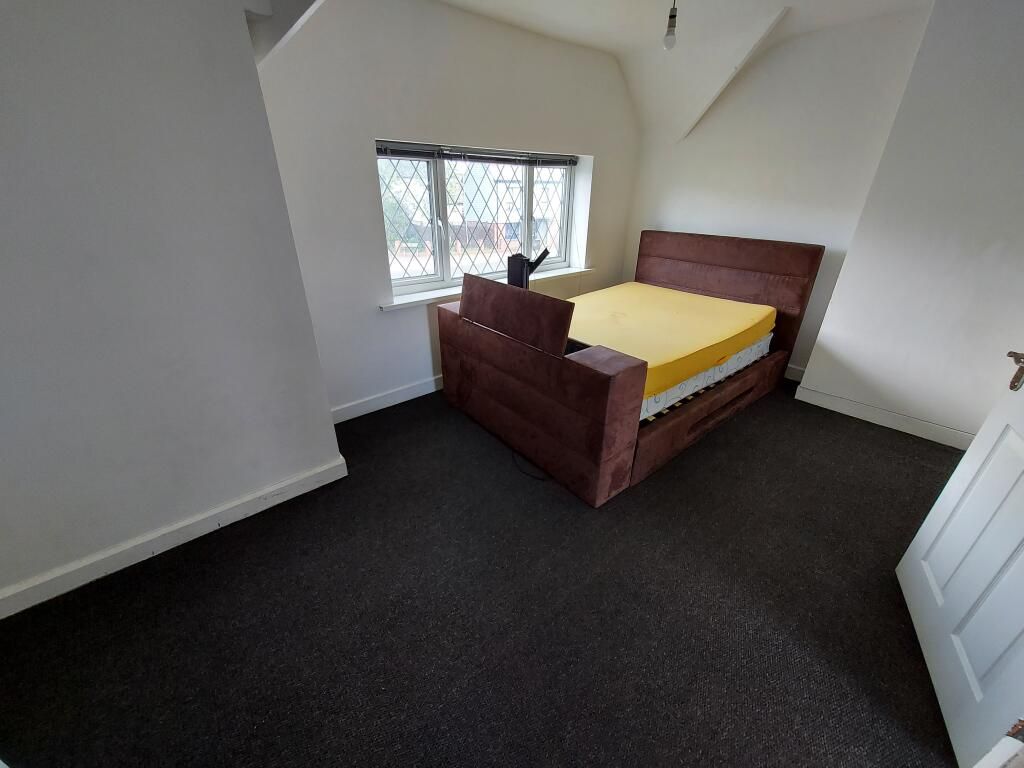 Property photo 1 of 7 Main Bed