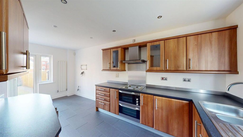 Property photo 2 of 15 Kitchen