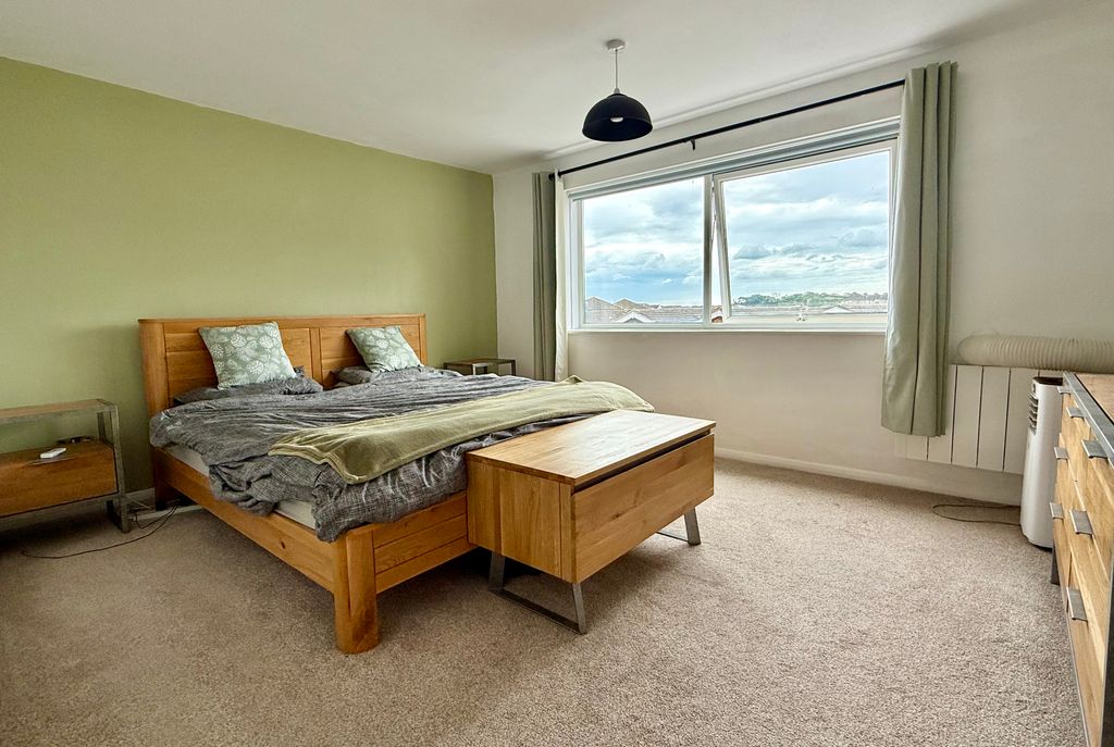 Property photo 3 of 13 Img_4419