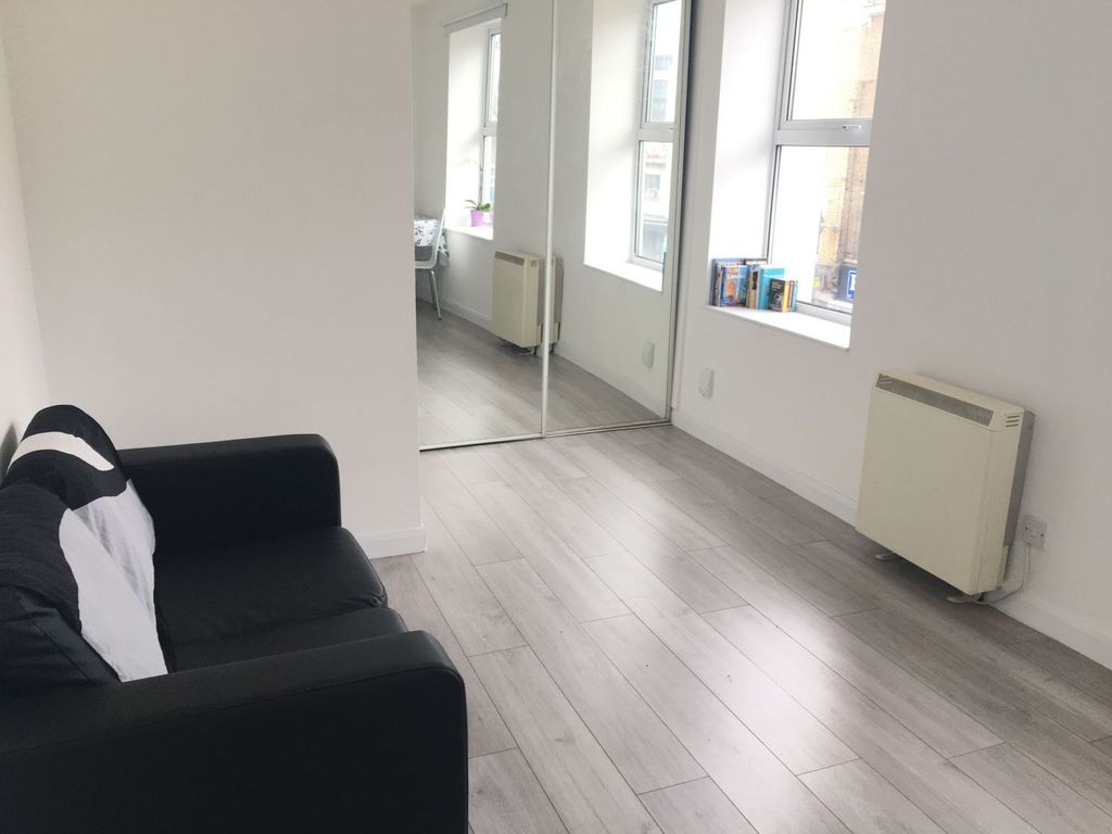 Property photo 3 of 10 Photo 3