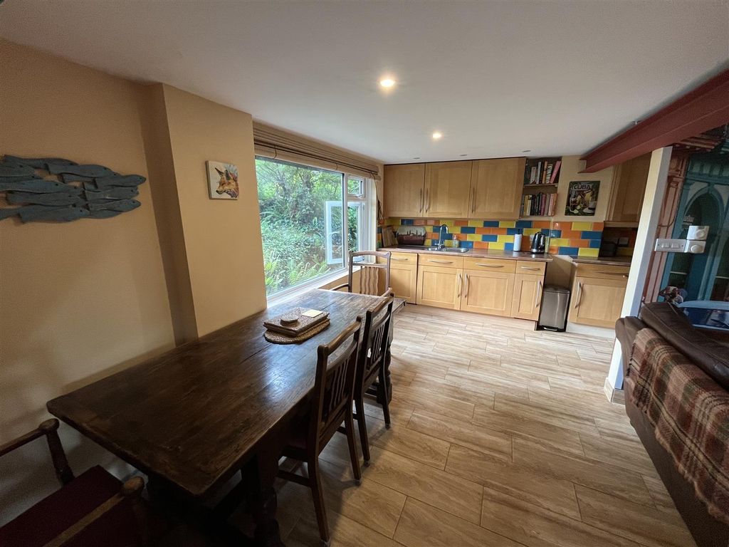 Property photo 3 of 9 Dining Room/Living Room