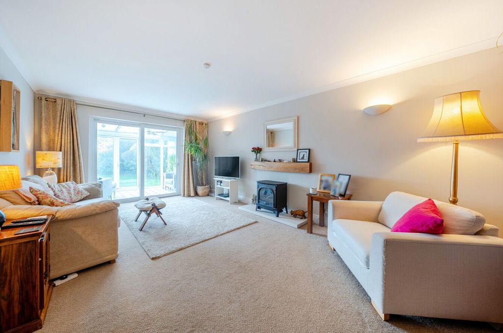 Property photo 3 of 21