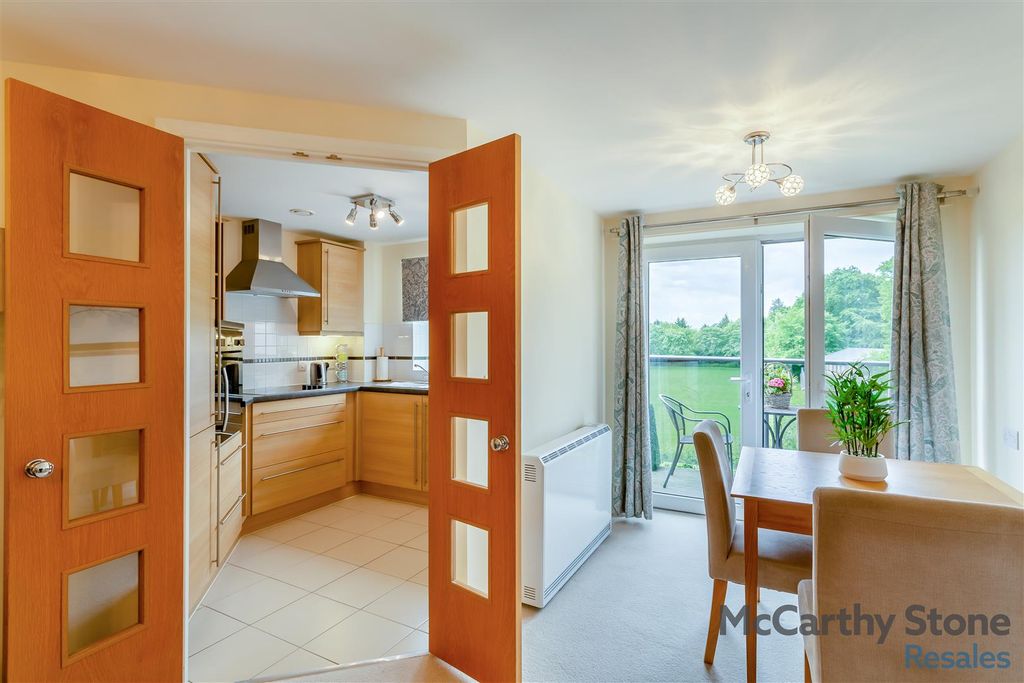 Property photo 2 of 24 8651117-Interior10.Jpg