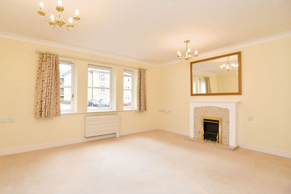 Property photo 2 of 14