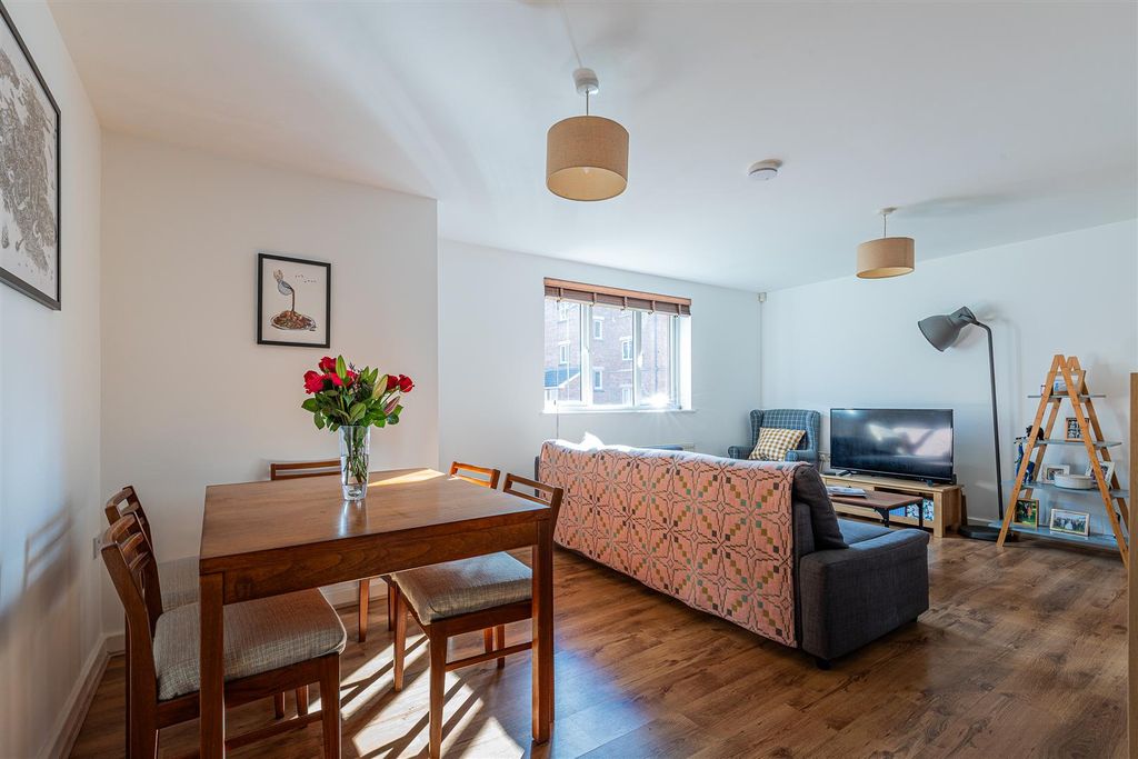 Property photo 3 of 11 30-5.Jpg