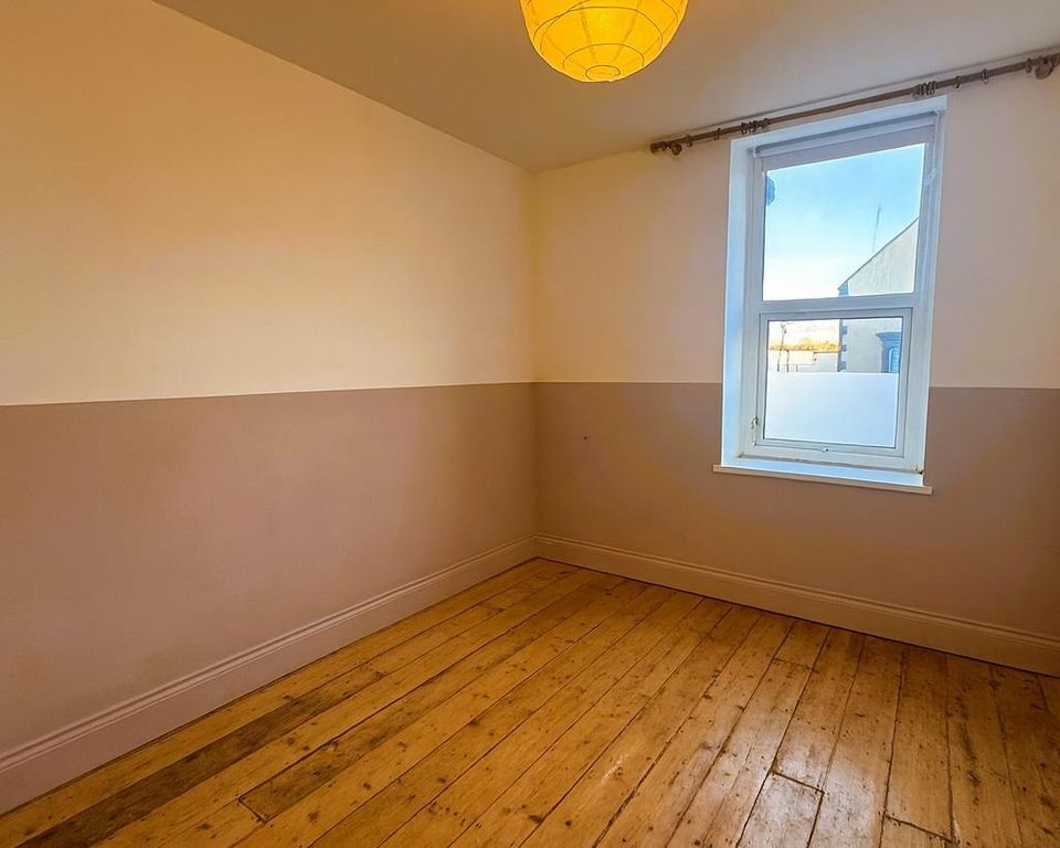 Property photo 3 of 7 Bedroom 2.Png