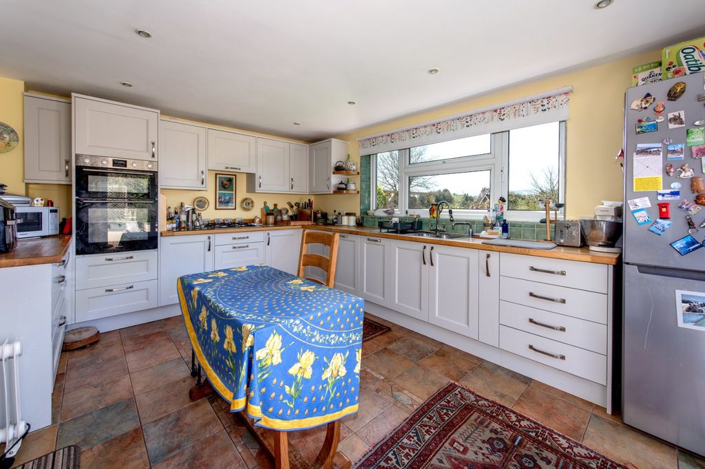 Property photo 2 of 20 Picture No. 92