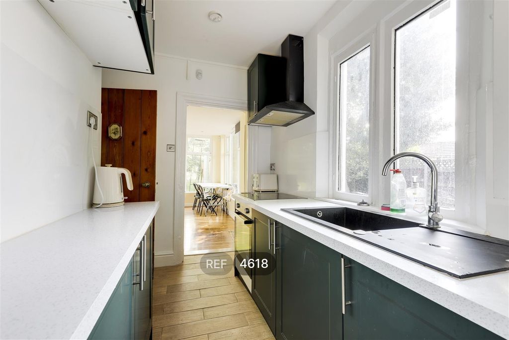 Property photo 3 of 14 Kitchen