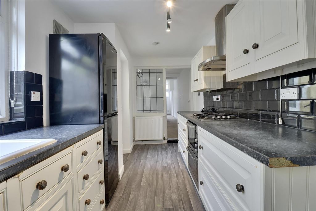 Property photo 2 of 13 7Fb6545D-18A7-4B39-84C2-923153927A45_1_201_A.Jpeg