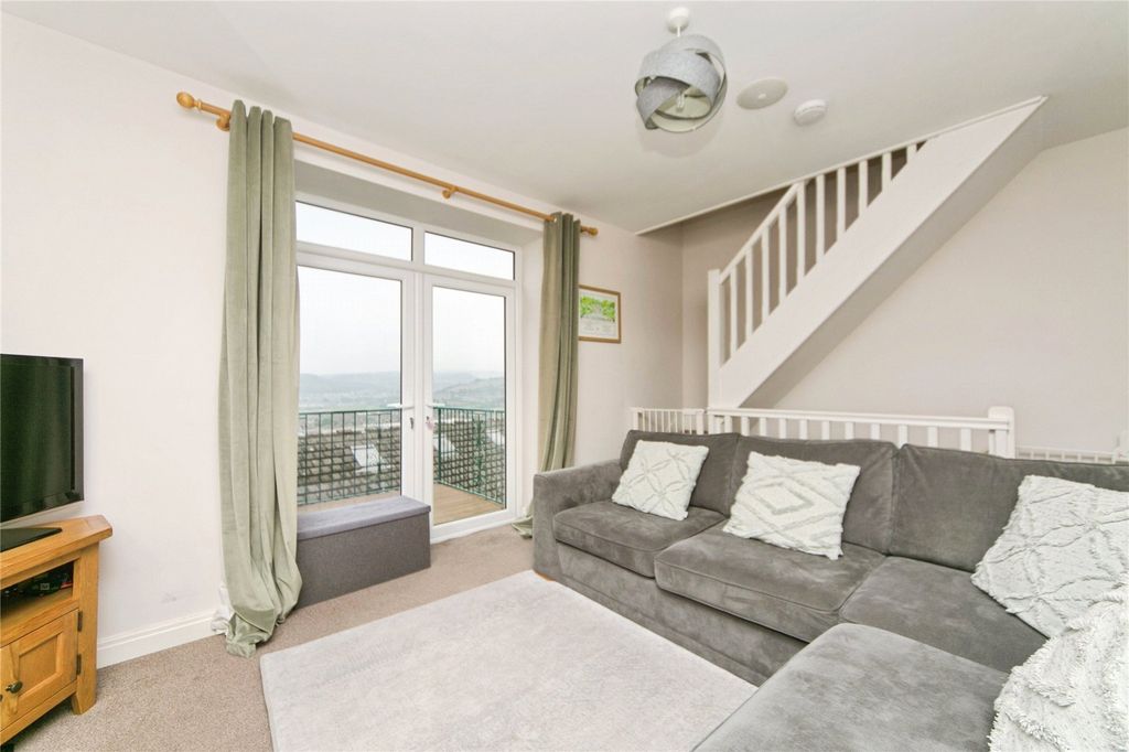 Property photo 2 of 17 Picture No. 06