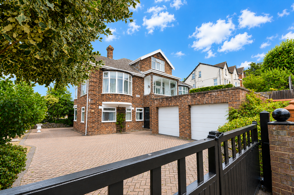 Property photo 1 of 48
