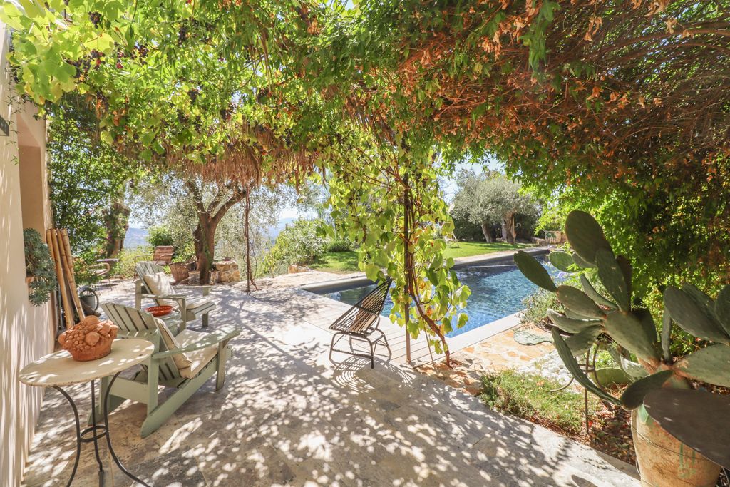 Property photo 3 of 34